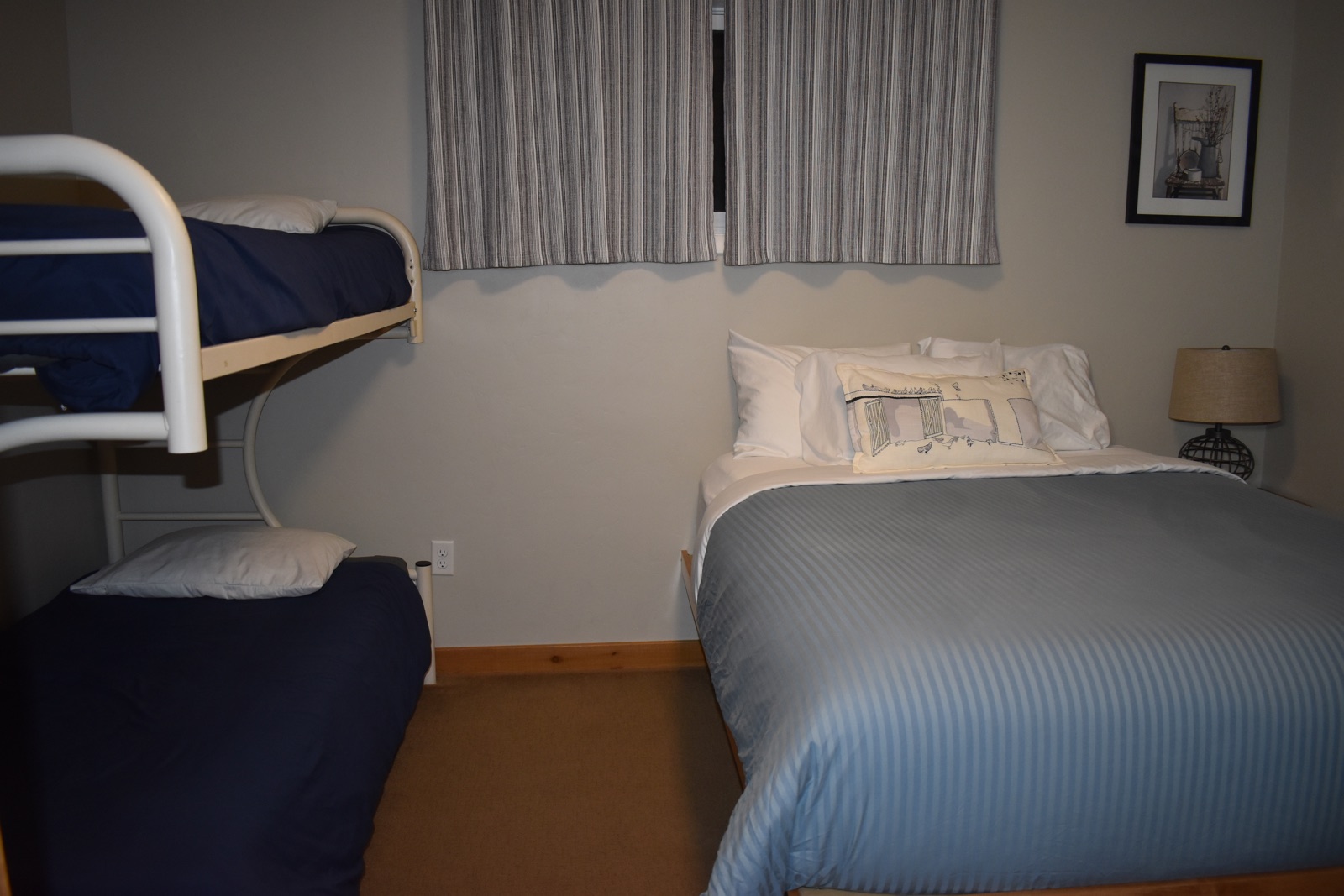 Americana Room at Three Peaks Lodge