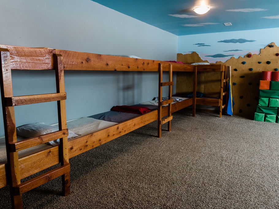 Bunk Room at Three Peaks Lodge